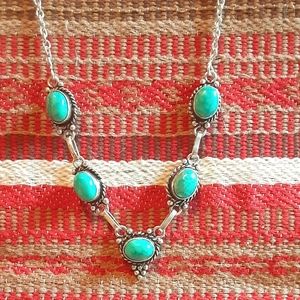 Vintage Native American Navajo Boho Style Sterling Silver Turquoise Necklace